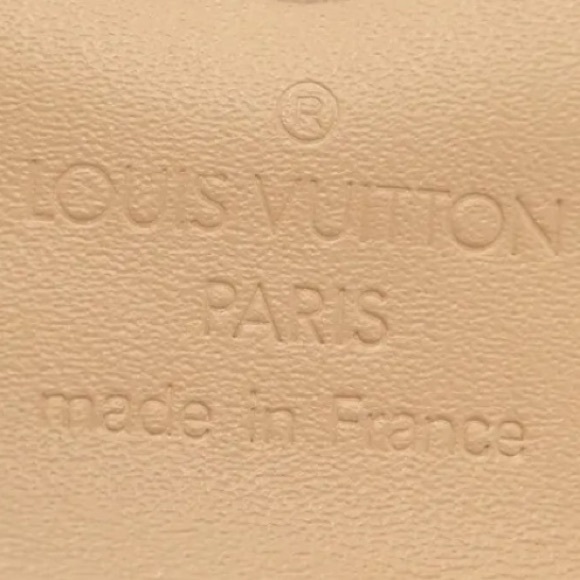 Louis Vuitton Small Wallet Card Coins Case
Porte Monnaie Cozy Multicolor - Picture 13 of 15